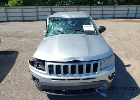 2013 Jeep Compass Sport из США, поврежденный, VIN 1C4NJDBB0DD271938